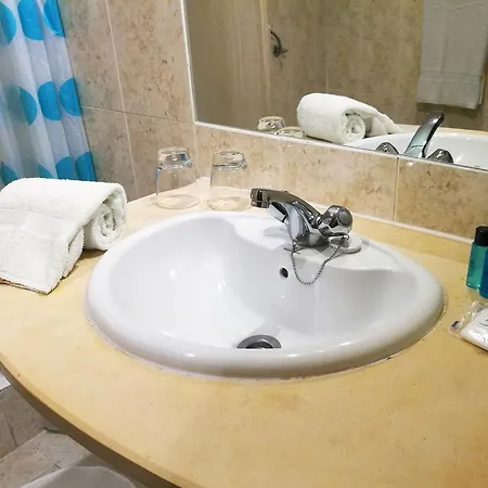 & Experiences - Entrecampos Guest house Lisbon
